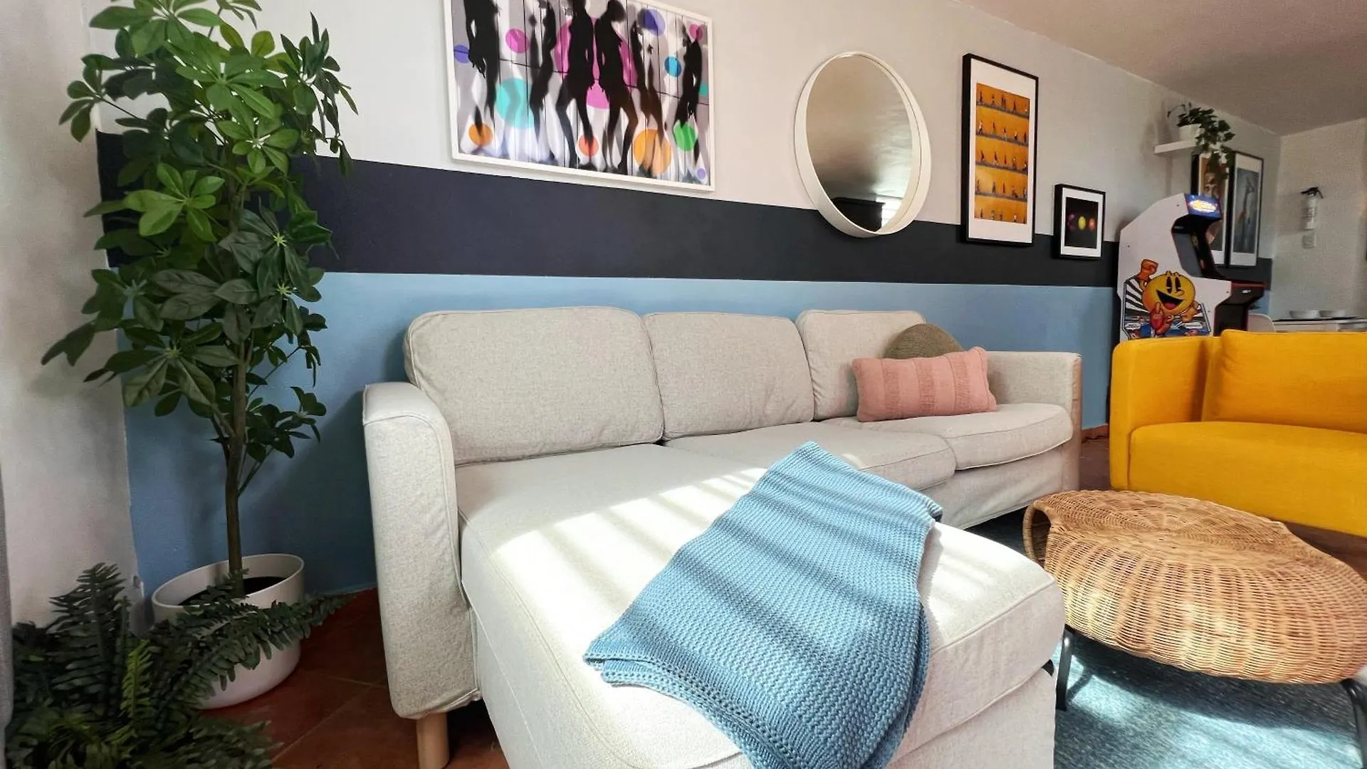 Dom wakacyjny Spacious 2 Bedroom In San Juan+Parking - Steps To Beach