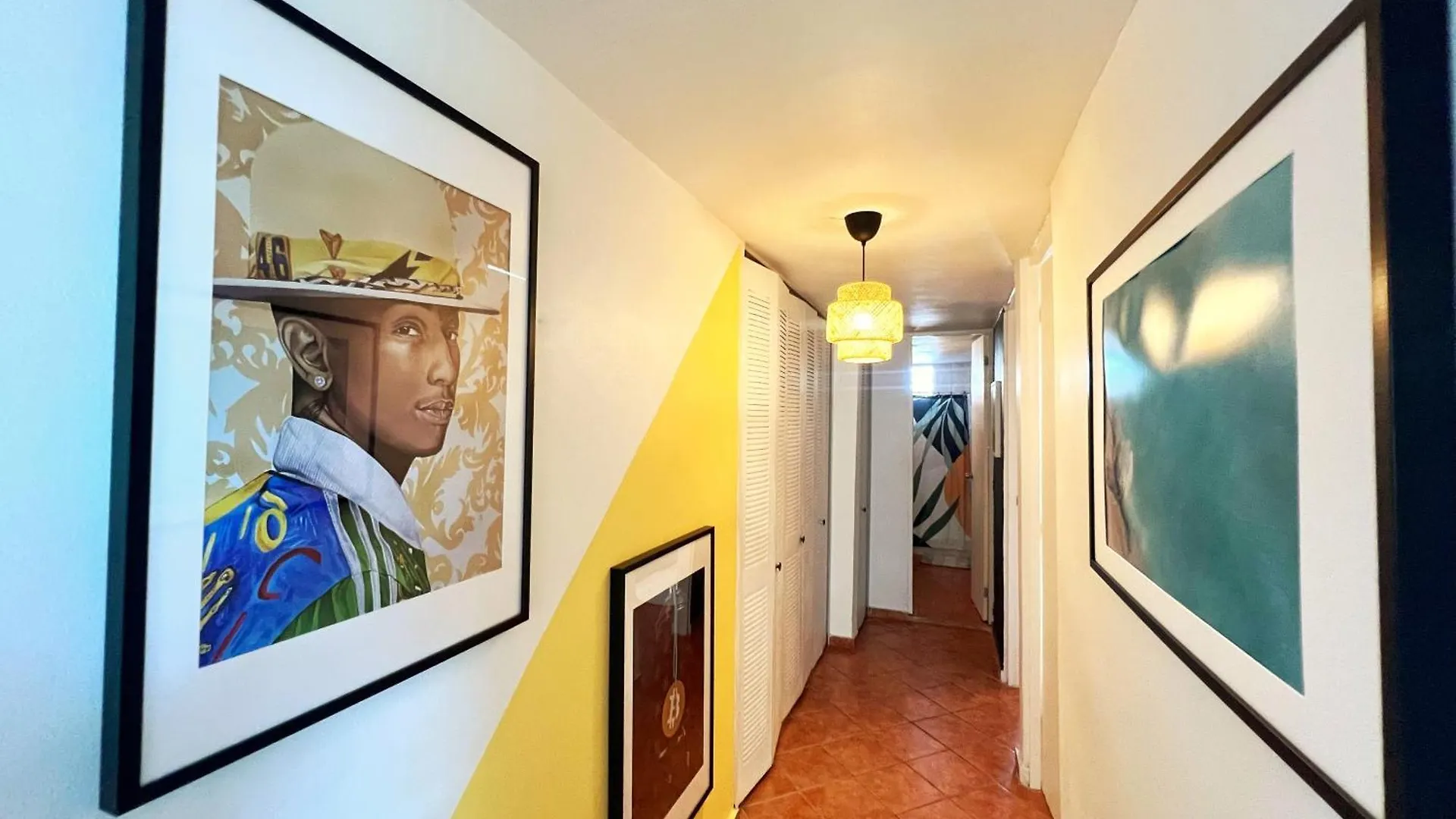 Spacious 2 Bedroom In San Juan+Parking - Steps To Beach Dom wakacyjny