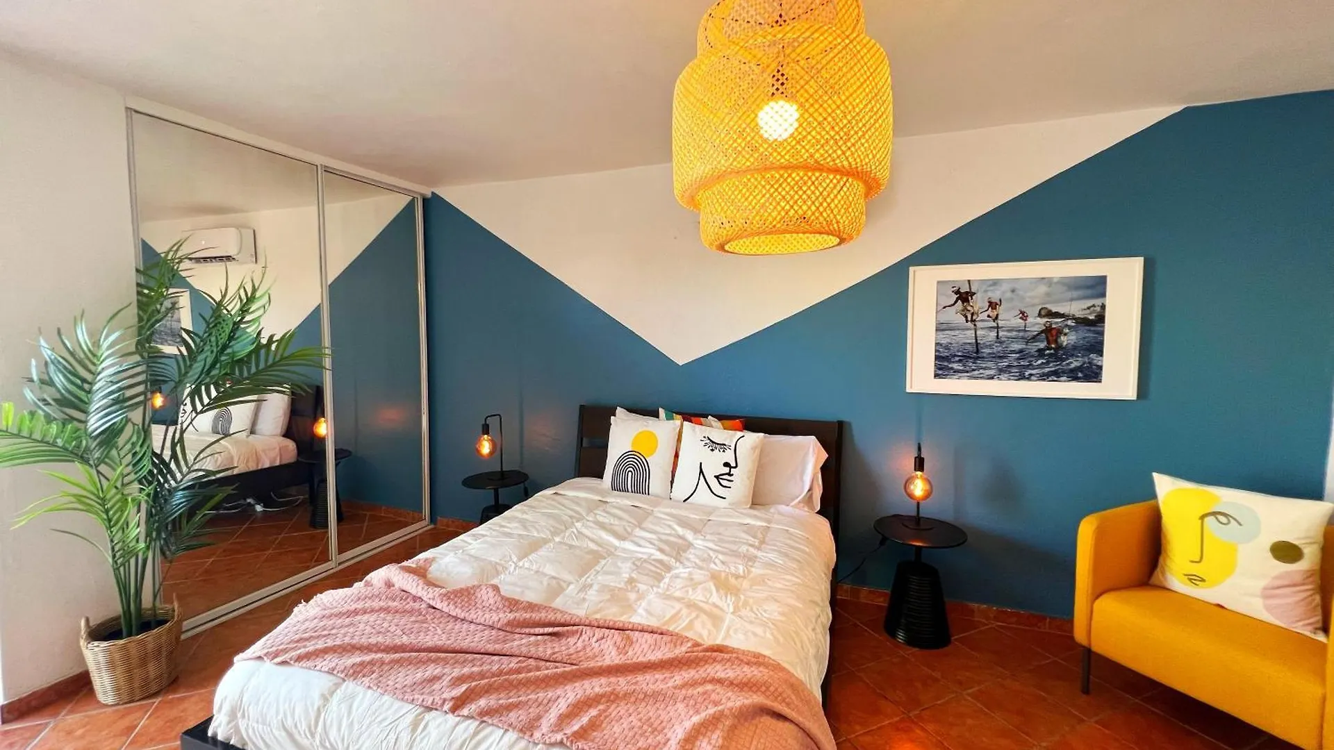 Spacious 2 Bedroom In San Juan+Parking - Steps To Beach