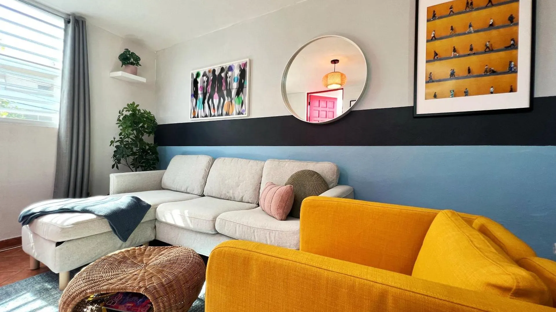 Spacious 2 Bedroom In San Juan+Parking - Steps To Beach Dom wakacyjny