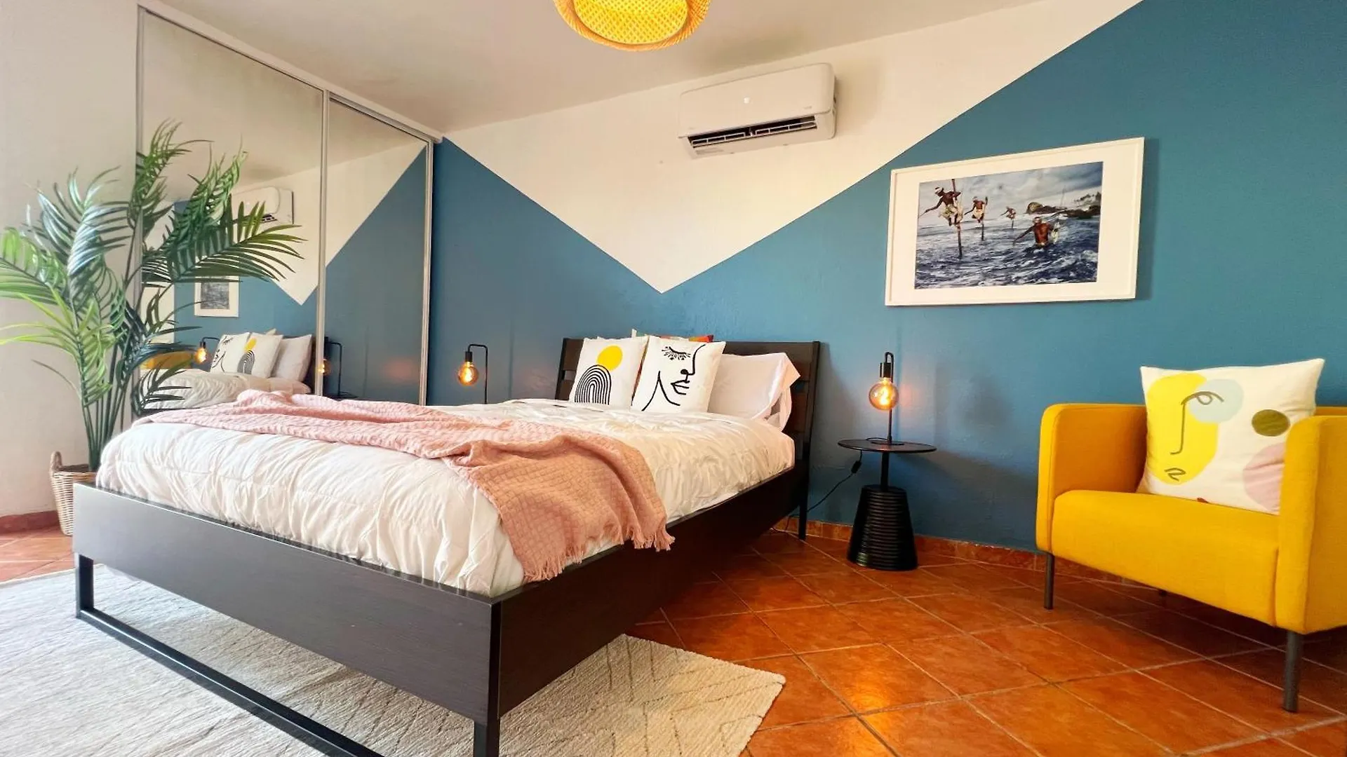 Spacious 2 Bedroom In San Juan+Parking - Steps To Beach
